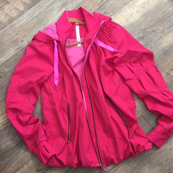lululemon athletica Jackets & Blazers - Lululemon light jacket